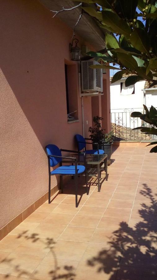 Salas Bajas Turismo Rural Del Somontano מראה חיצוני תמונה