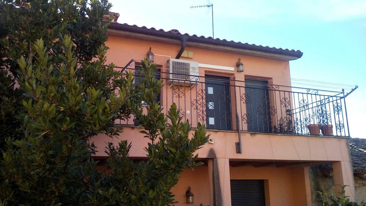 Salas Bajas Turismo Rural Del Somontano מראה חיצוני תמונה